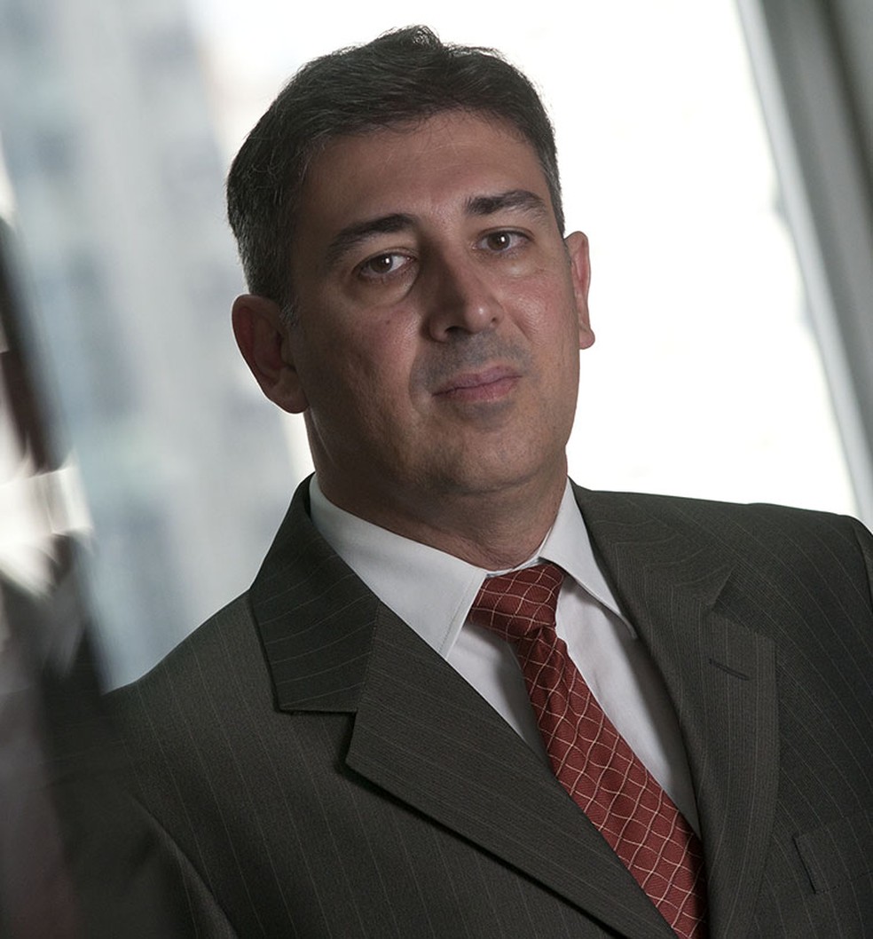 Analysts now see Brazil inflation breaching target ceiling this year