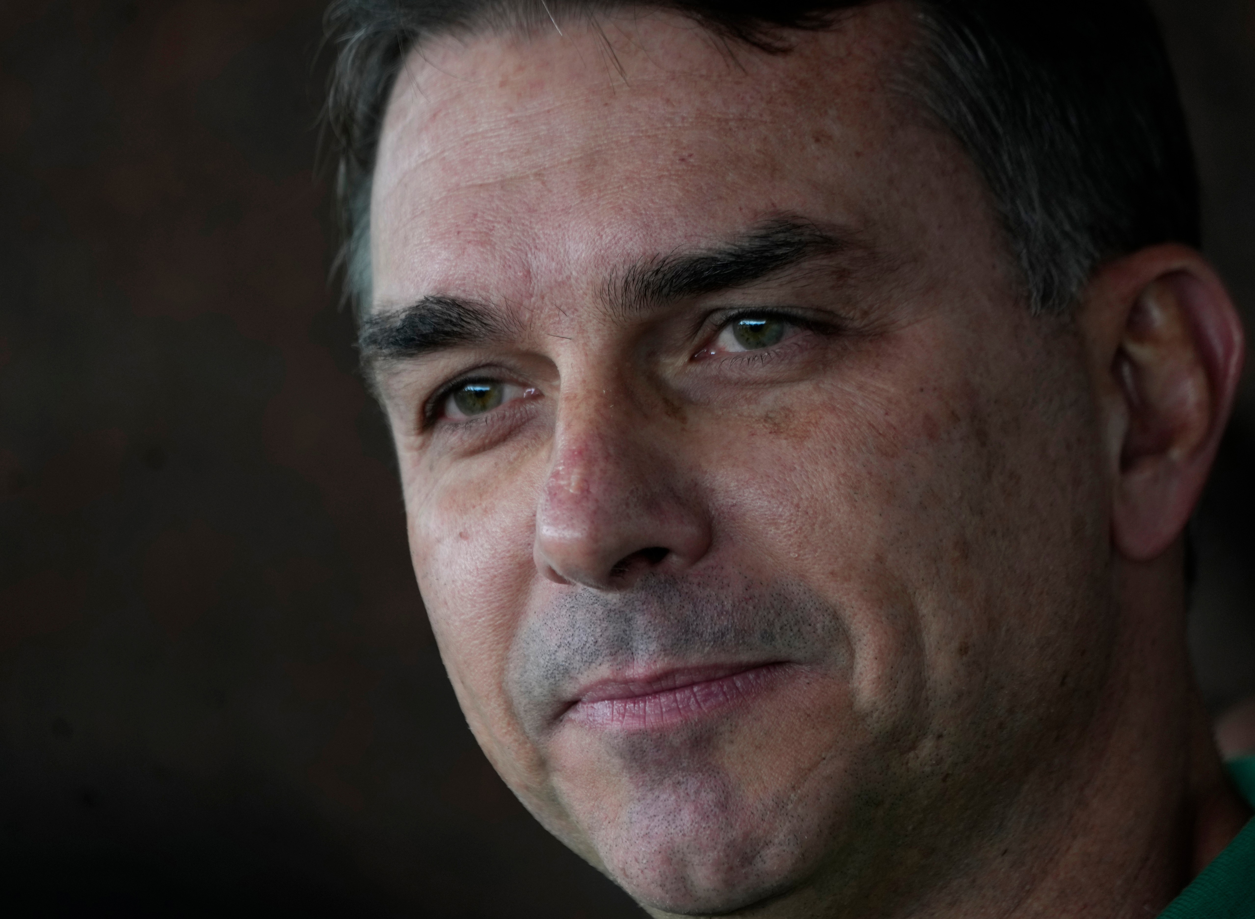 Flávio vows to end re-election amid campaign build up