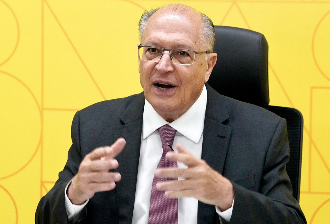 Lula turns to Alckmin to win over centrist voters in runoff