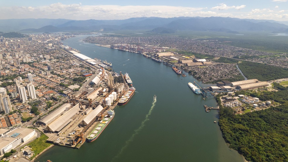 Ports in Brazil, such as Santos, have a strong correlation with agribusiness and the oil and gas sector — Foto: Divulgação