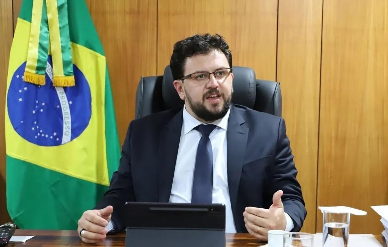 Lula aide leaves re-election campaign amid investigation fallout