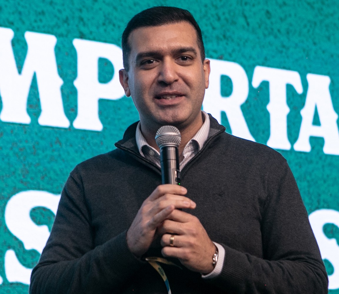 As elections loom, Novo party bets on Supreme Court backlash