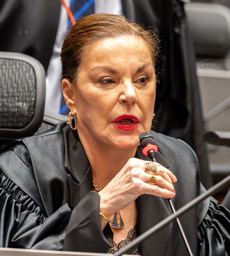 Court blocks fast-track power move in Rio de Janeiro