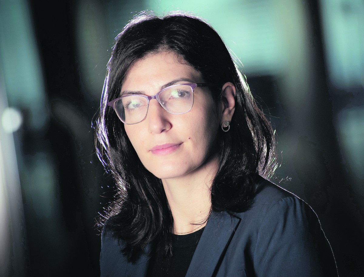 Fiscal outlook improves, but economists remain cautious