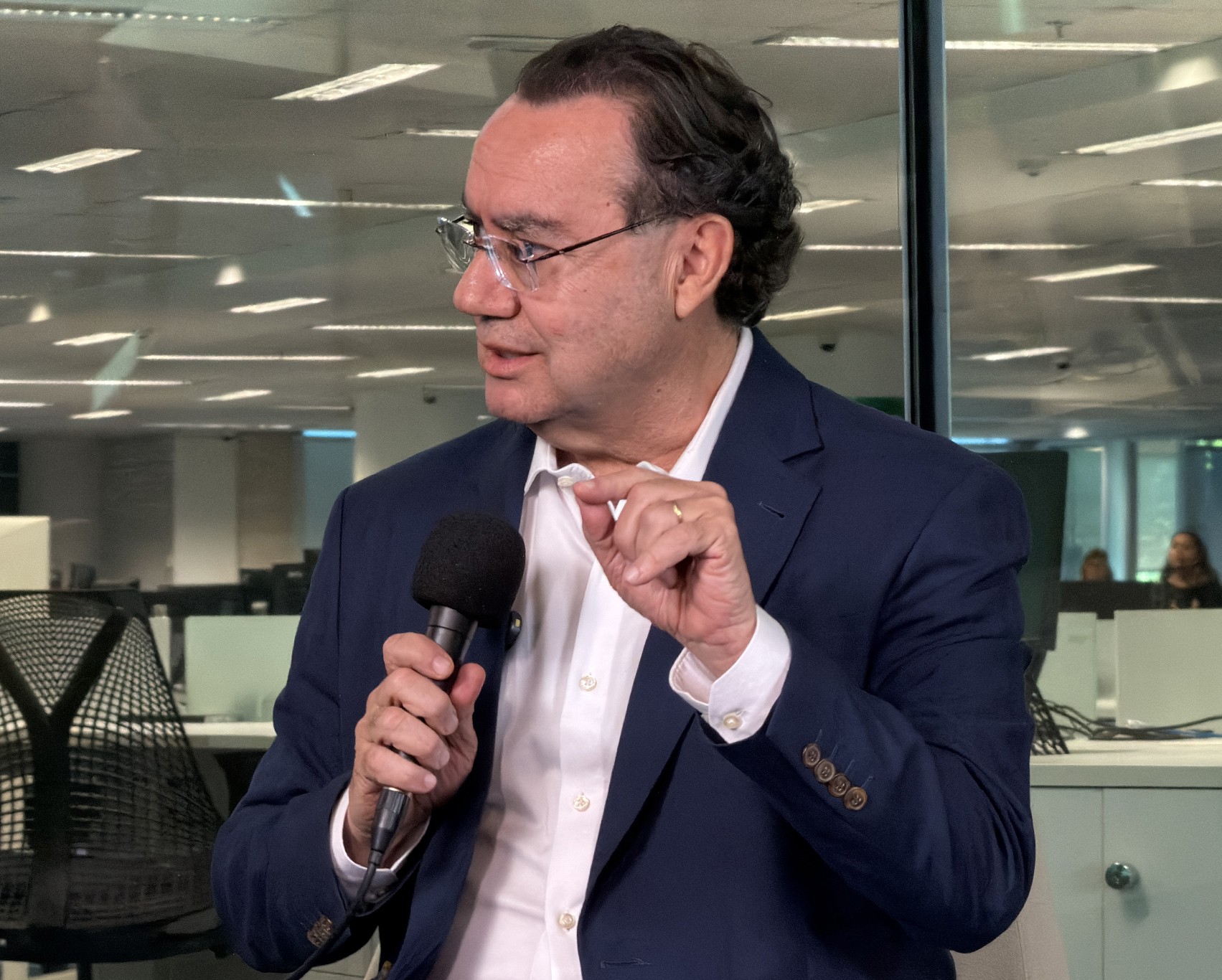 Cury proposes taxing big techs, denies telemedicine conflict of interest - Valor International