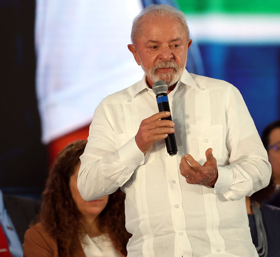 Lula reshapes cabinet to shore up support ahead of elections