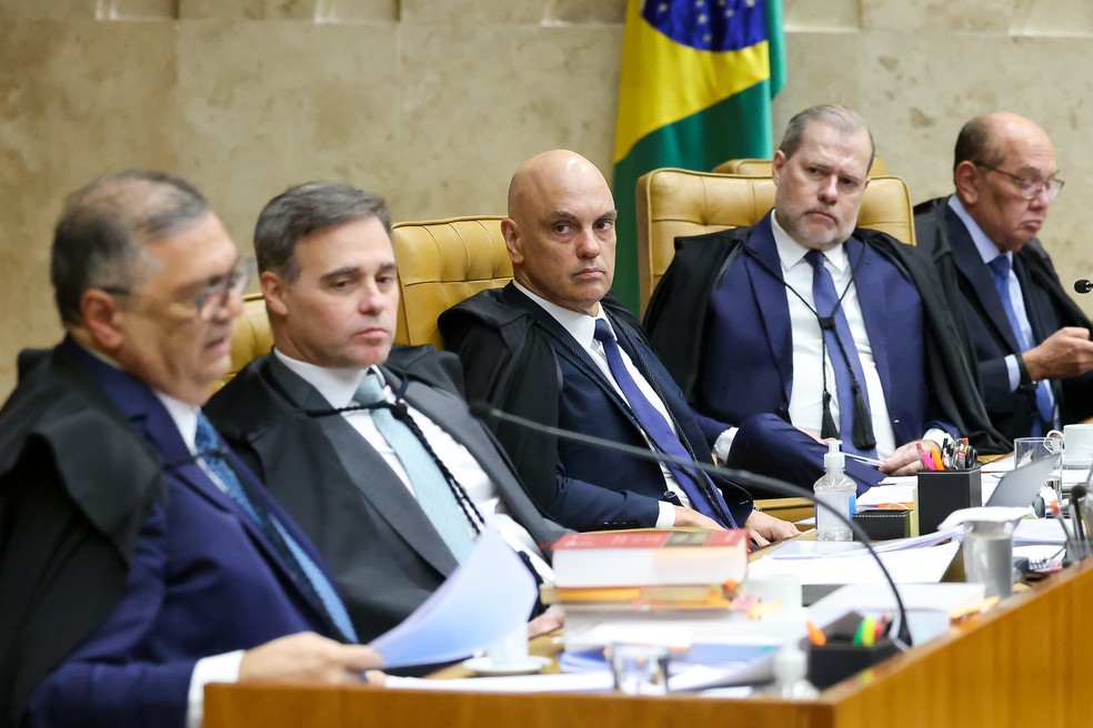 Supreme Court justices (from left): Flávio Dino, André Mendonça, Alexandre de Moraes, Dias Toffoli and Gilmar Mendes — Foto: Gustavo Moreno/STF