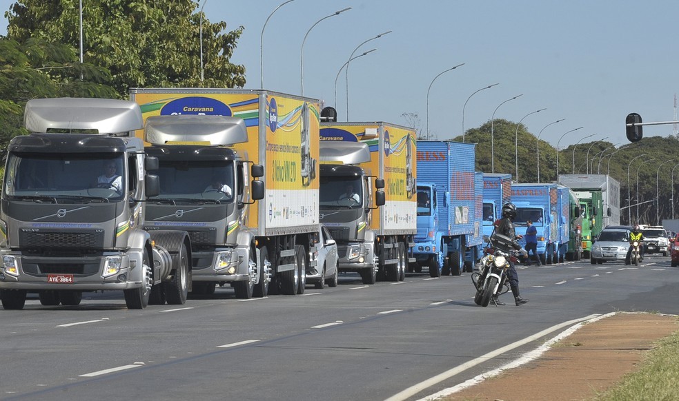 Diesel surge set to push up trucking rates in Brazil