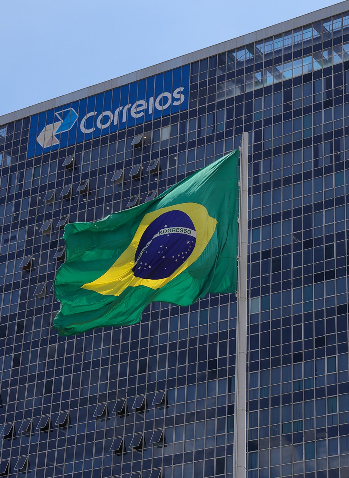 Brazil weighs scaling back universal postal coverage to curb losses