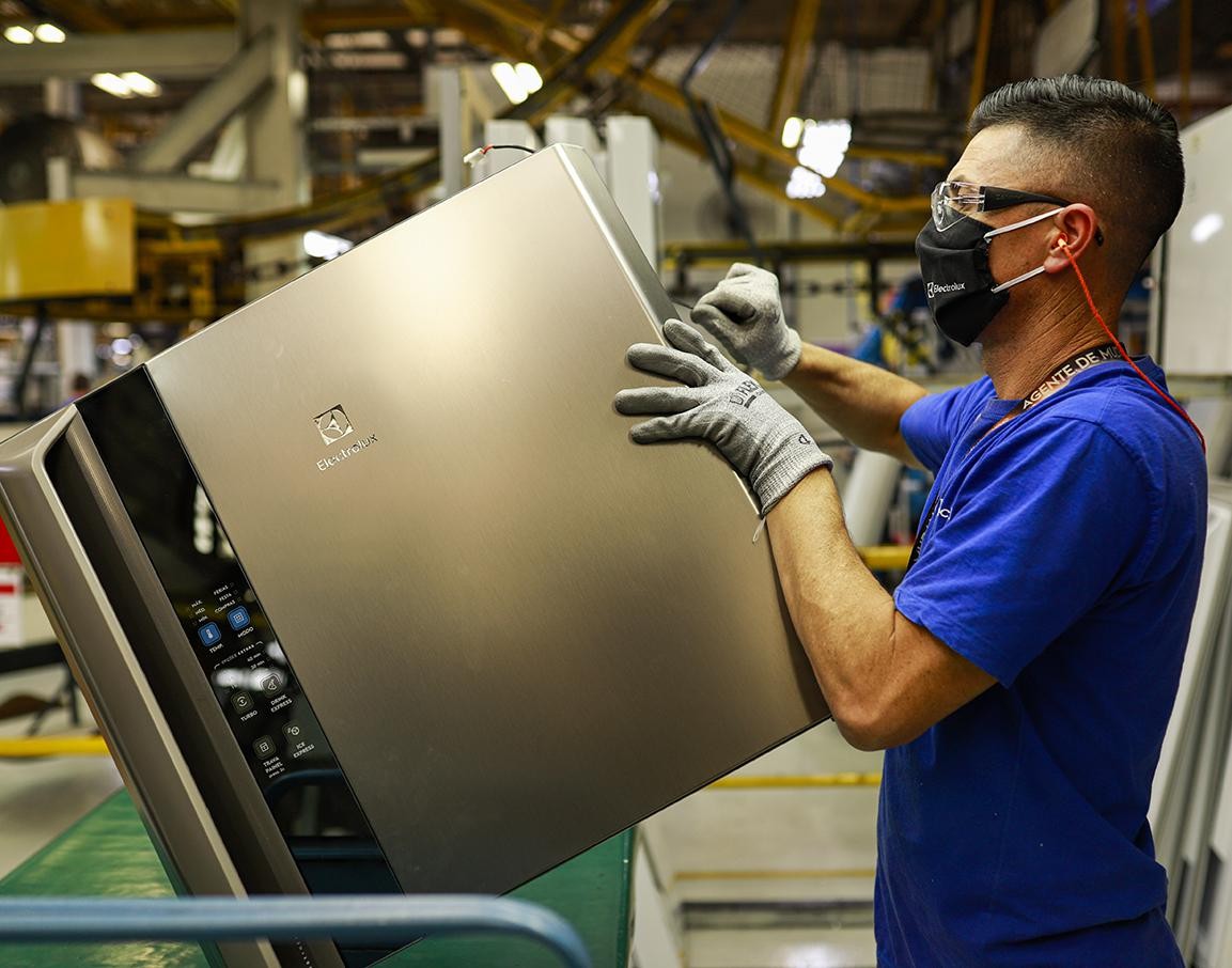 Households show greater willingness to spend in January