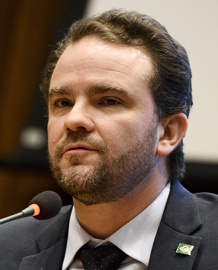 Government, banks discuss debt relief plan for households