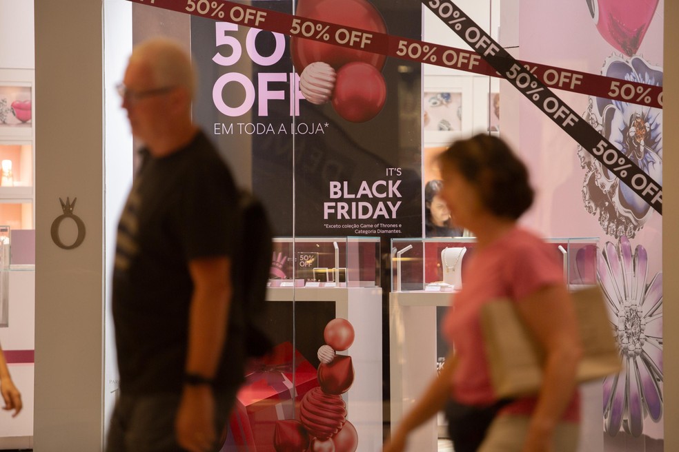 Globo black shop friday deals