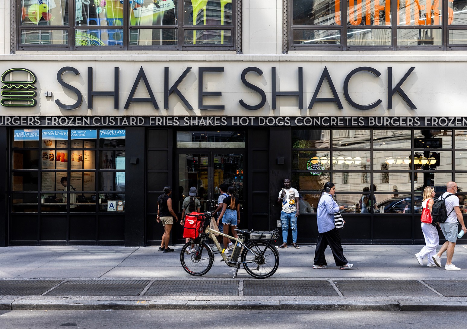 Shake Shack arrives in Brazil amid restaurant industry’s consolidation