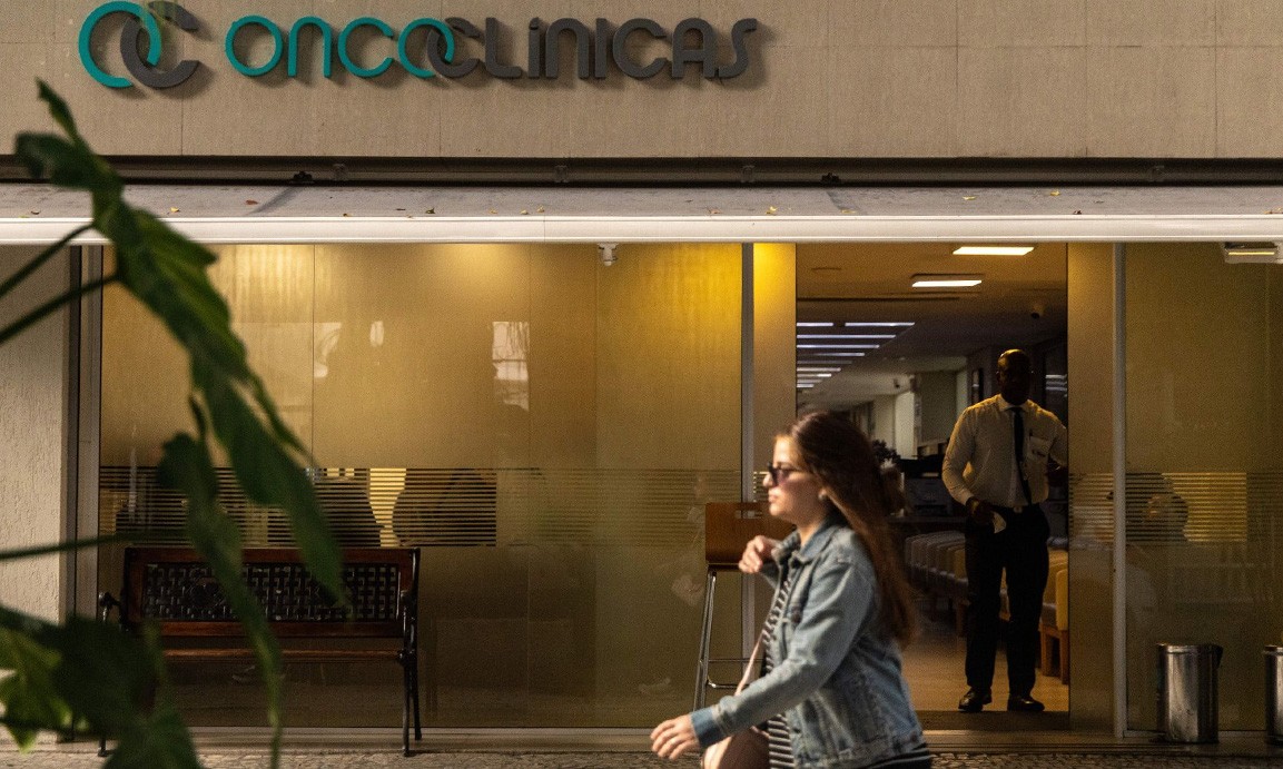 Founders reclaim hospitals at discounts after healthcare boom fades