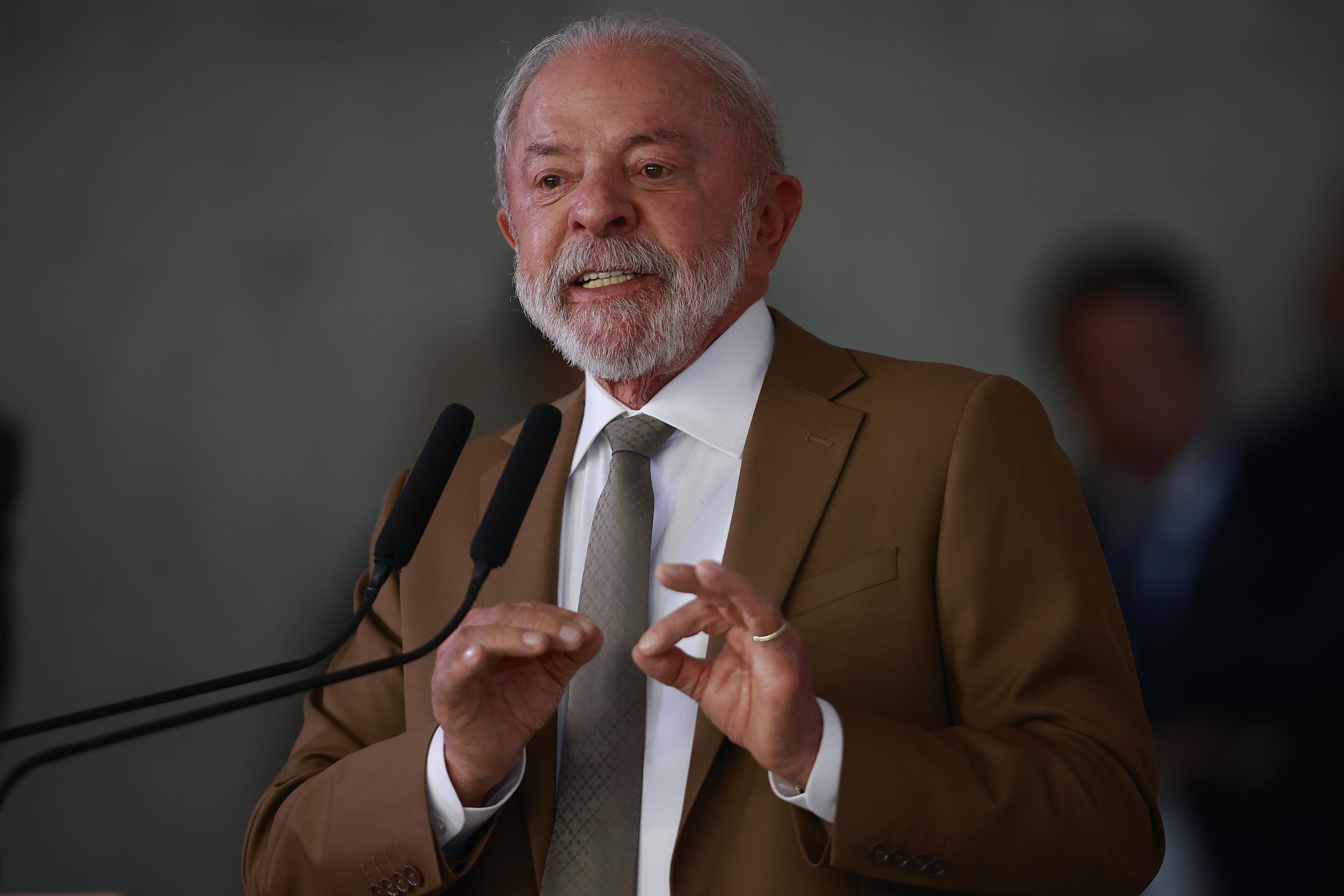 Analysis: Lula revives familiar playbook to ease diesel surge