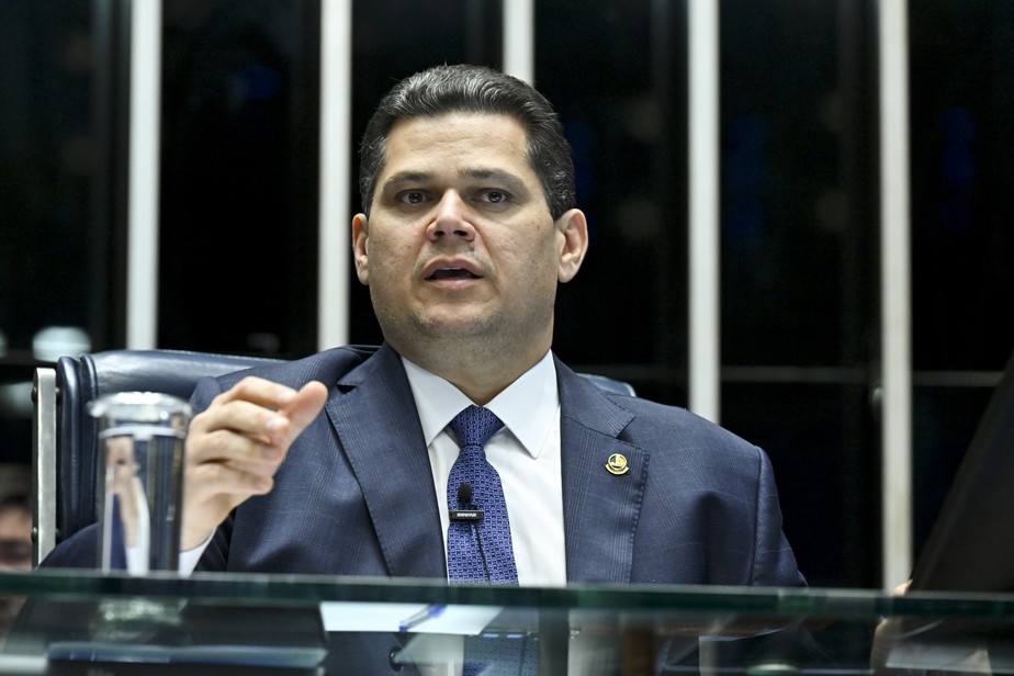 Shielding bill faces rockier path in Senate