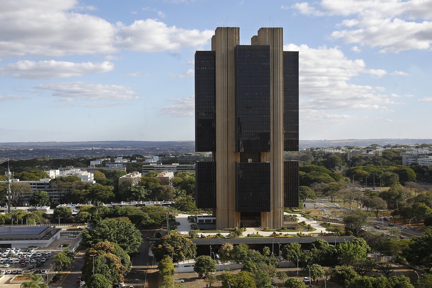 Selic a 11,25% no Copom de julho eleva custo do crédito imobiliário em 6,5% no trimestre