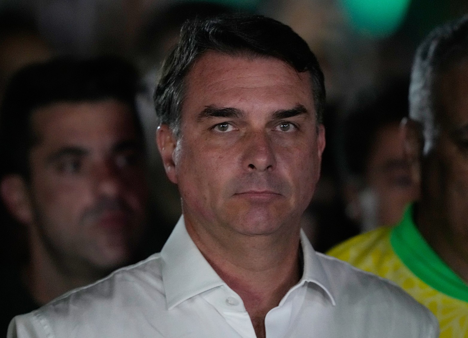 Flávio Bolsonaro flees to U.S. after election defeat, weighs asylum