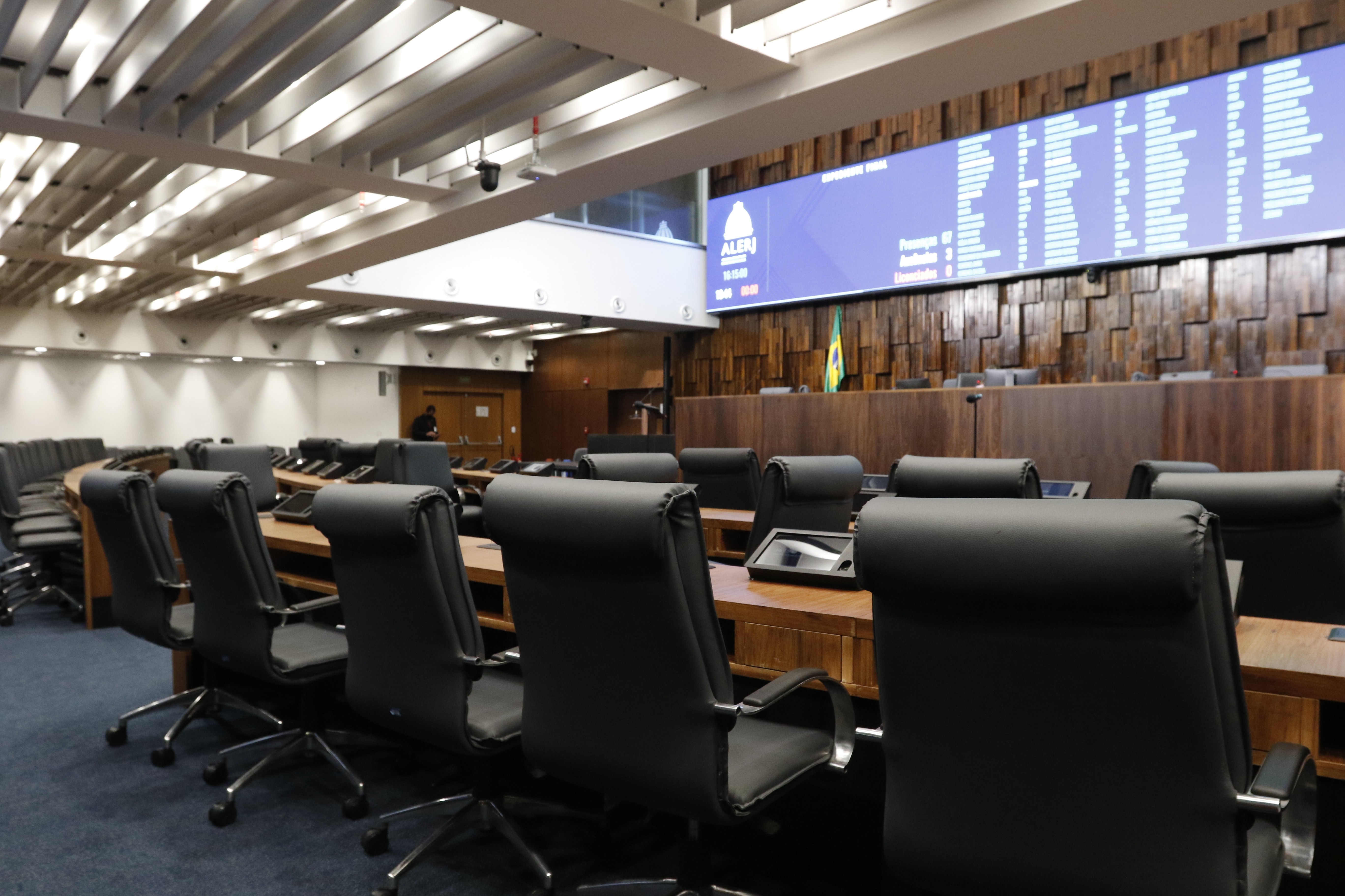 Rio assembly vote faces boycott after court rejects secret ballot
