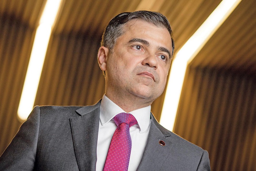 Sandoval Feitosa, of ANEEL