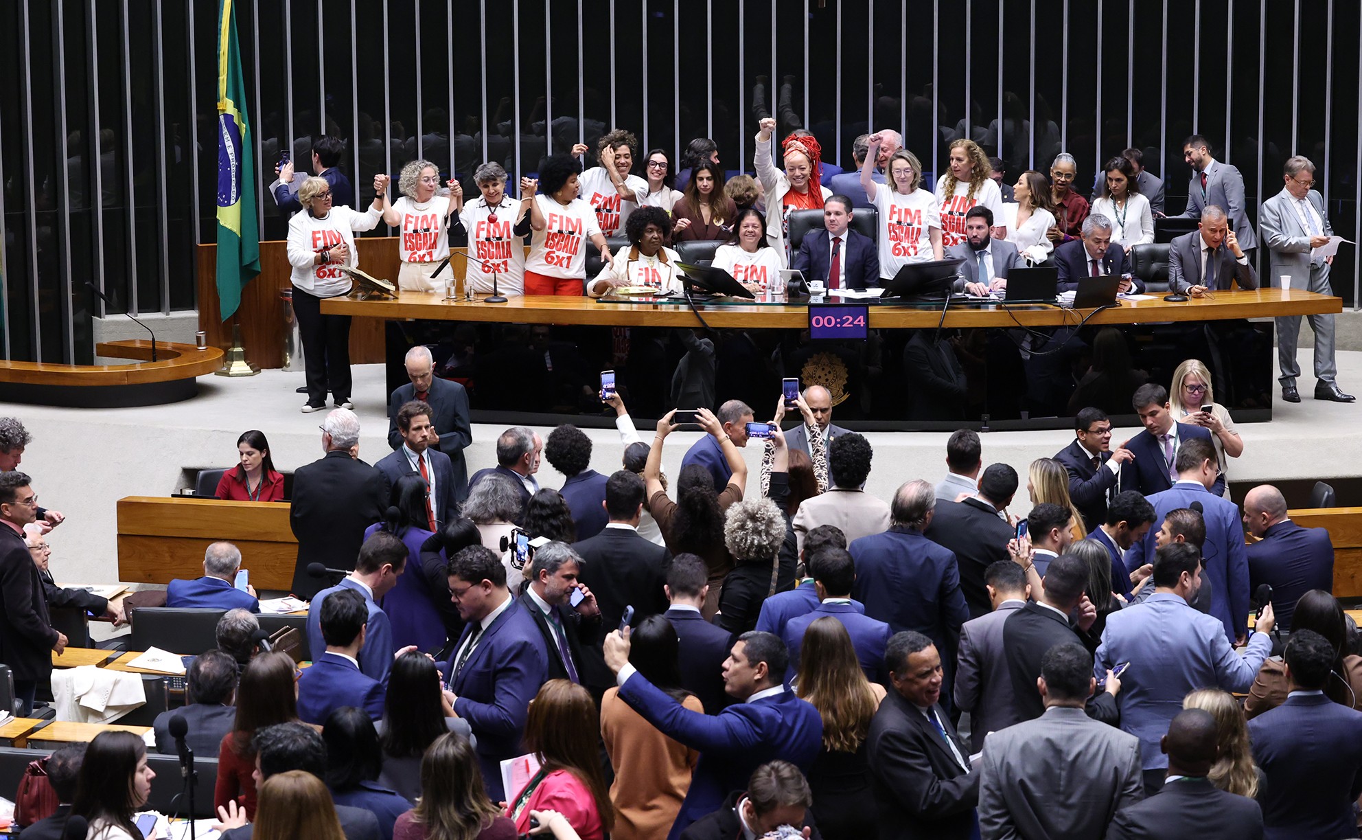 Brazil lawmakers approve landmark workweek reform