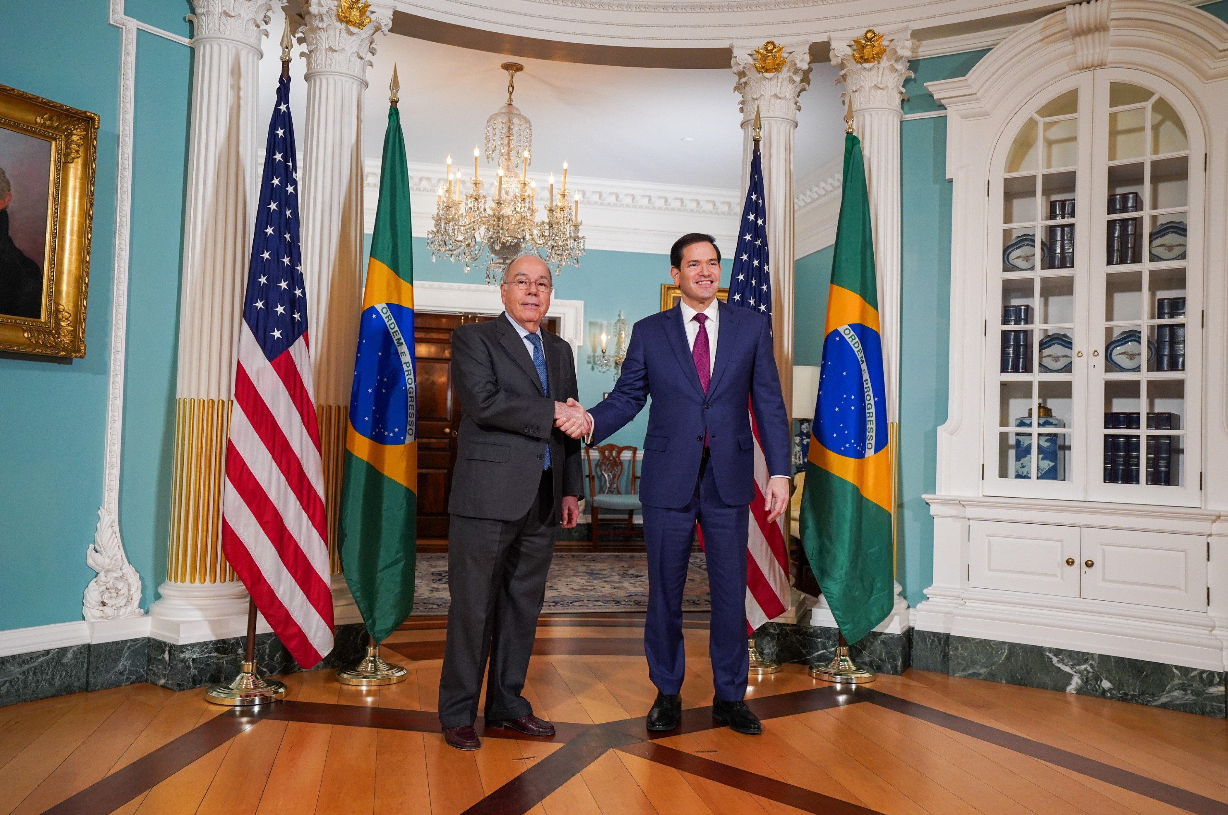 Criminal gangs return to Brazil-U.S. talks