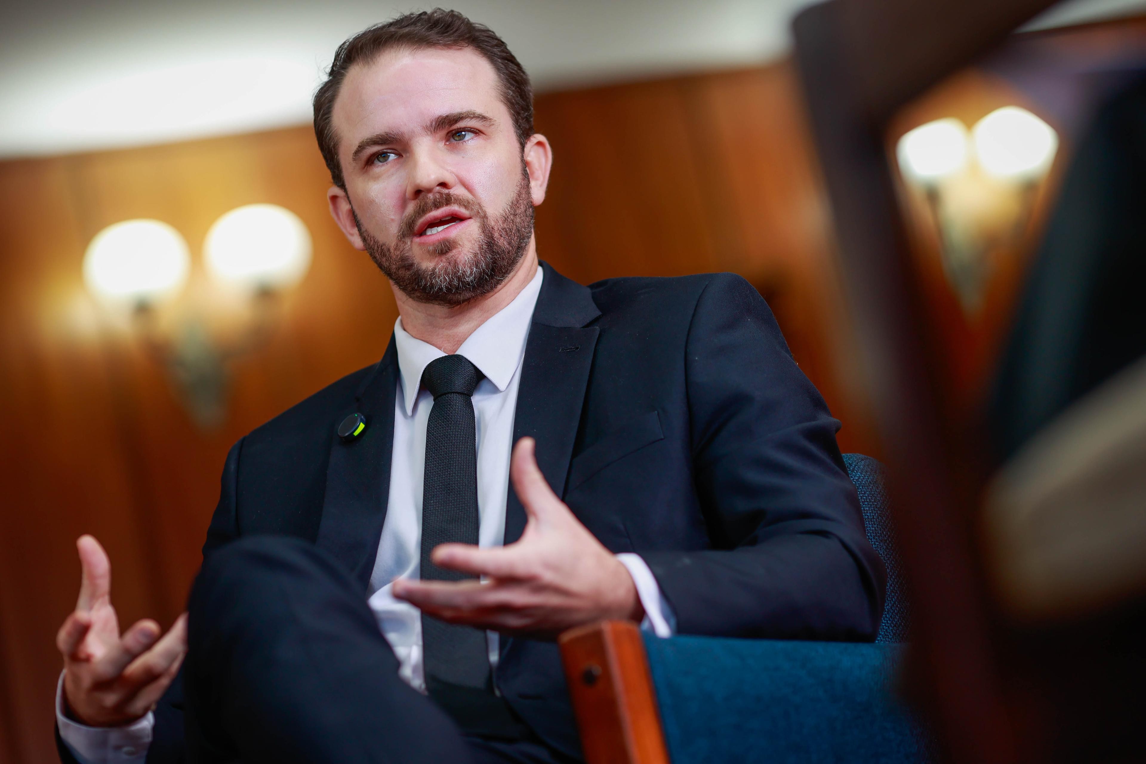 Government flags R$111bn annual cost from congressional proposals