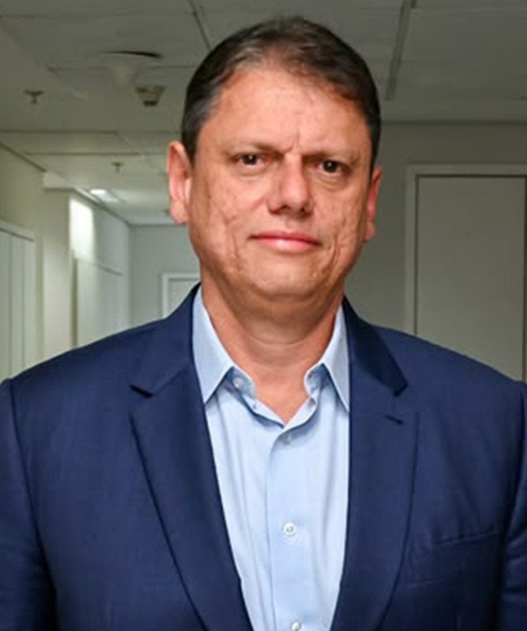São Paulo, Rio incumbents lead governor races ahead of vote - Valor International