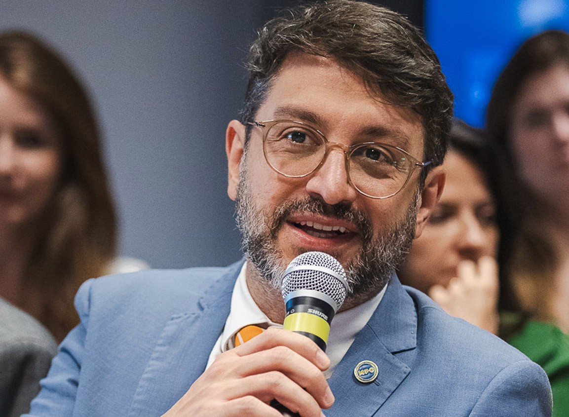 States outpace federal government in loan-backed projects