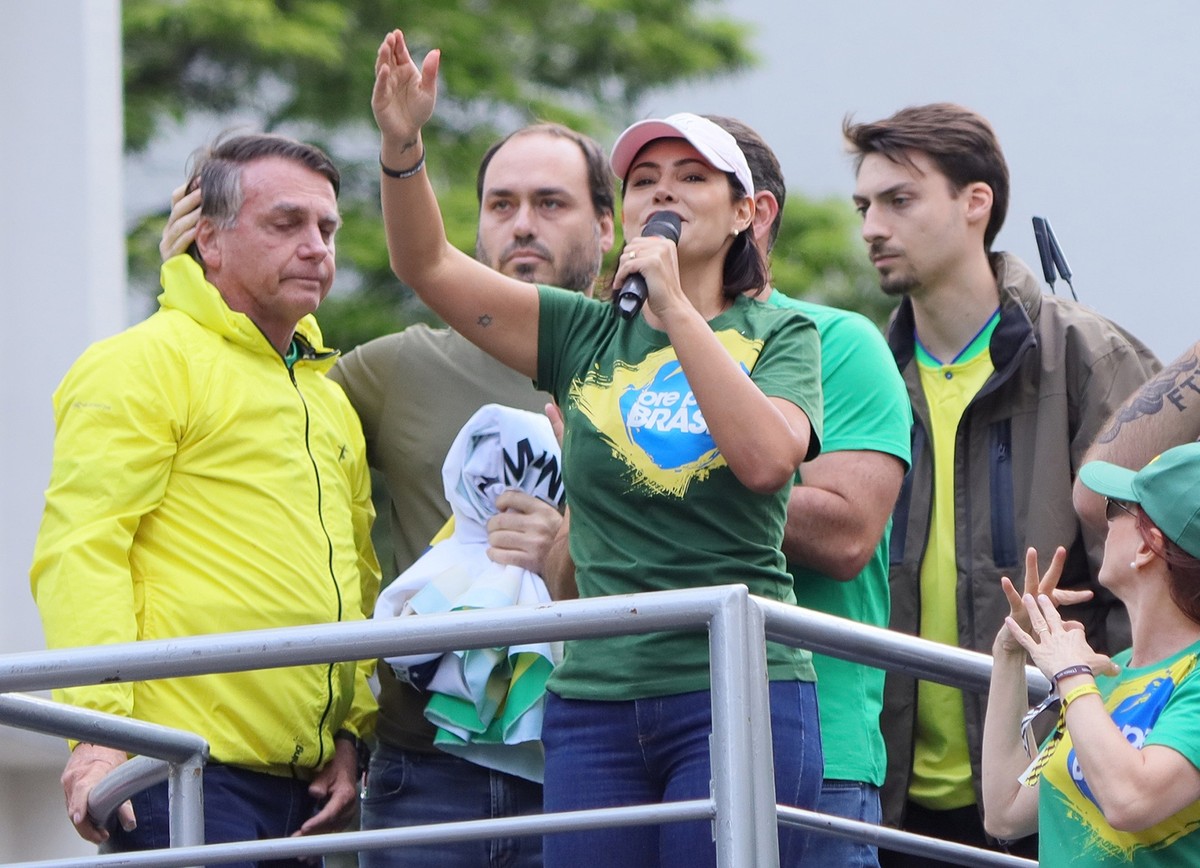 Michelle Bolsonaro takes leading role in Liberal Party