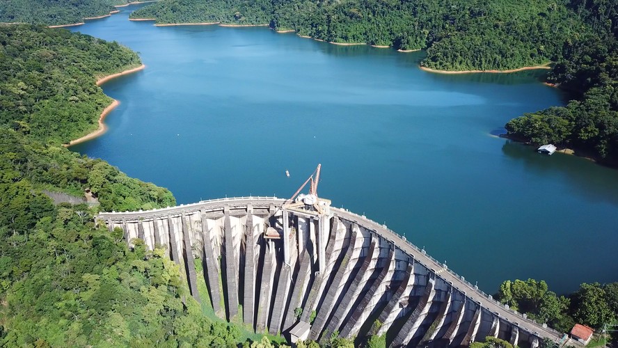 The Lajes reservoir in Rio: prolonged heat waves intensified, further straining the system