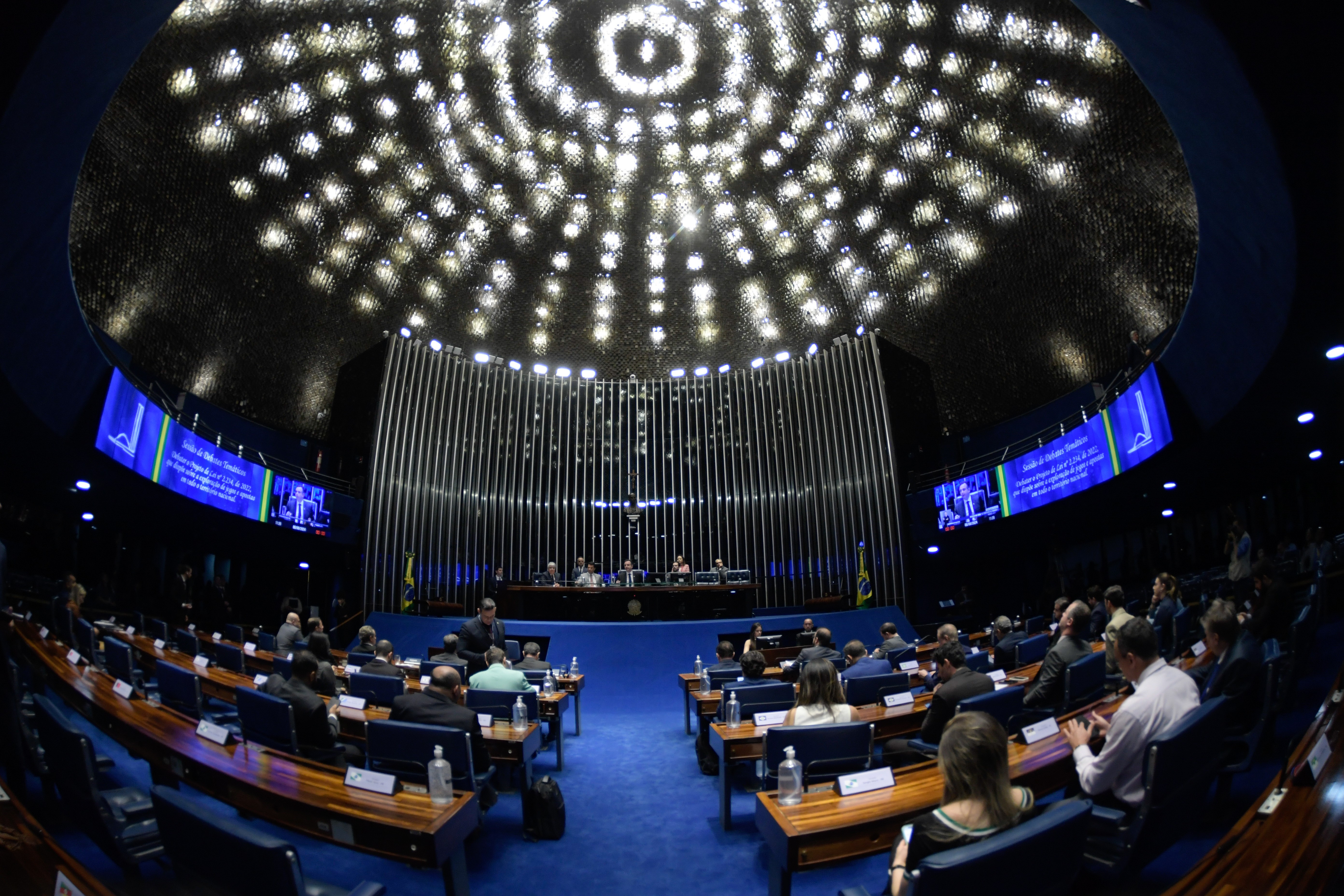 Senate passes special retirement bill with major fiscal impact