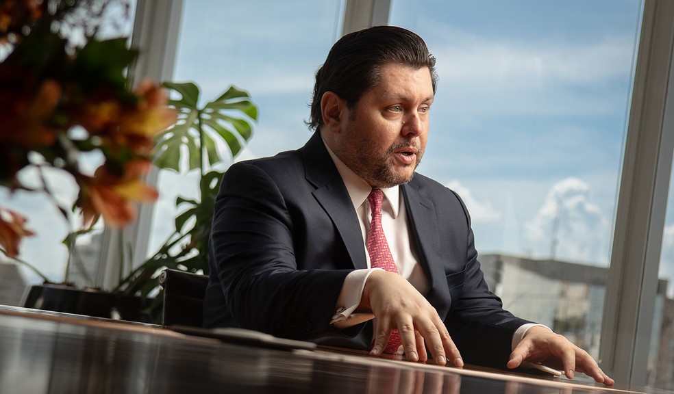 UBS centralizes Latin American wealth unit under Chilov