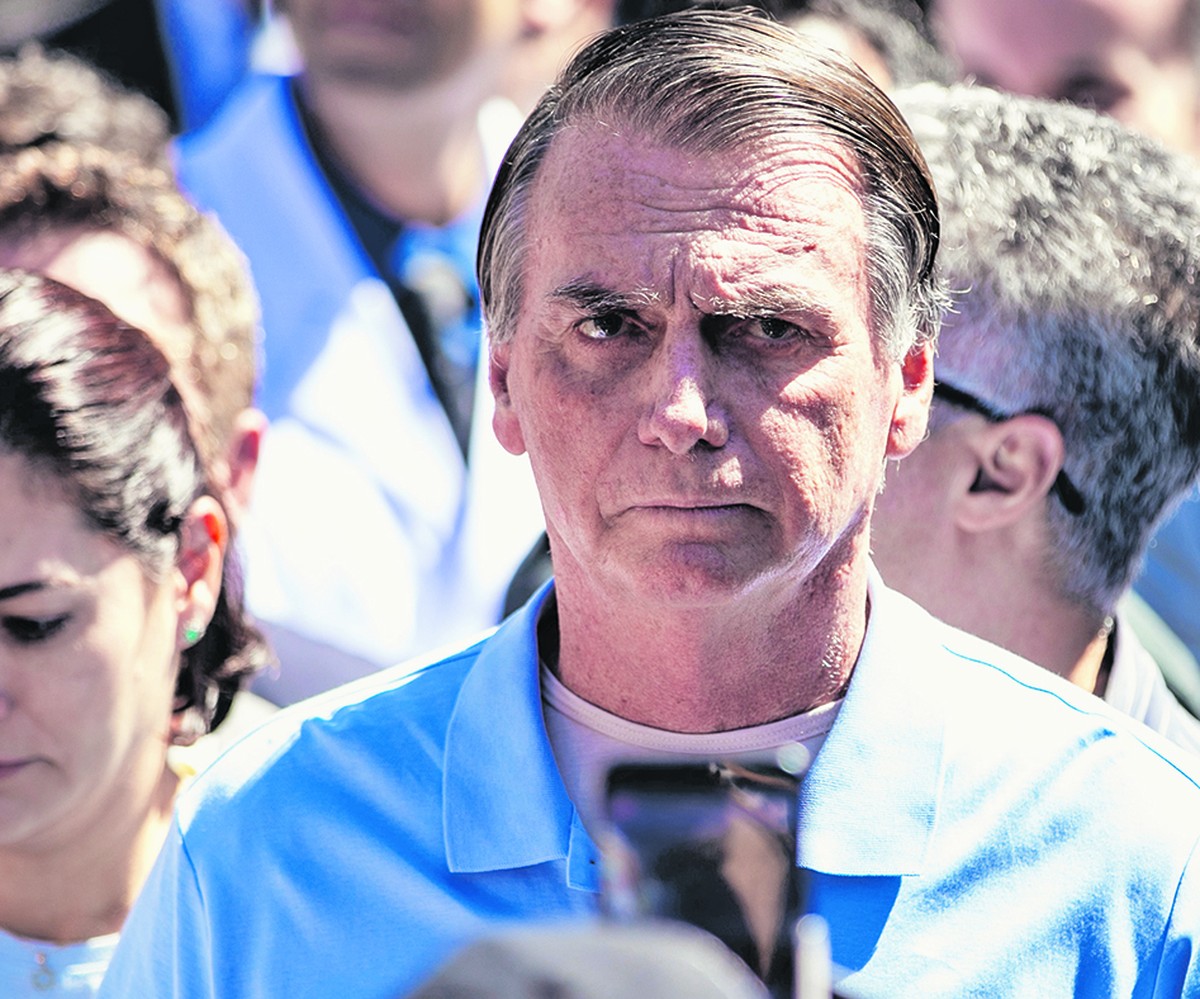 Bolsonaro weighs Michelle or Tarcísio for 2026 presidential bid