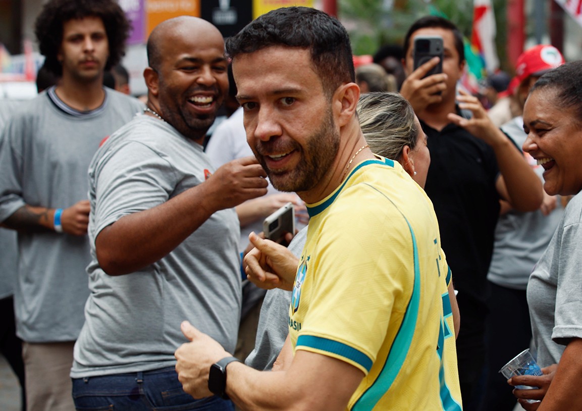 Lawmaker invigorates Lula campaign with social media push - Valor International