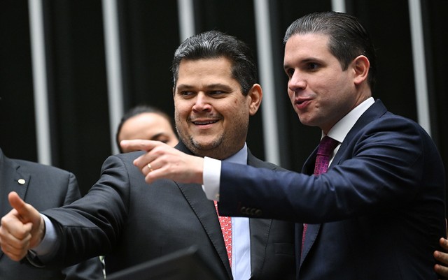 Parties begin maneuvering for control of congressional leadership