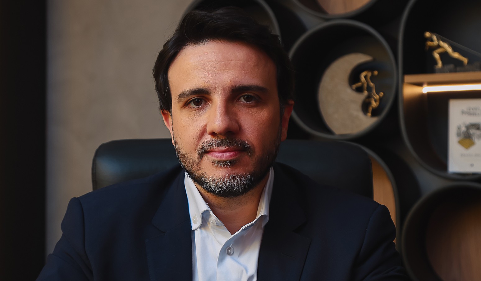 Anti-establishment candidate seeks to tap Brazil’s younger right
