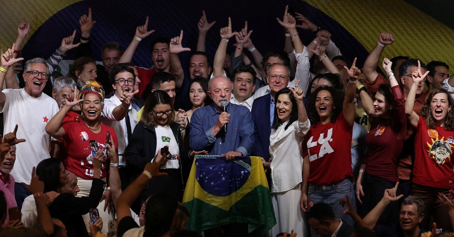 Lula wins fourth term after overturning first-round loss