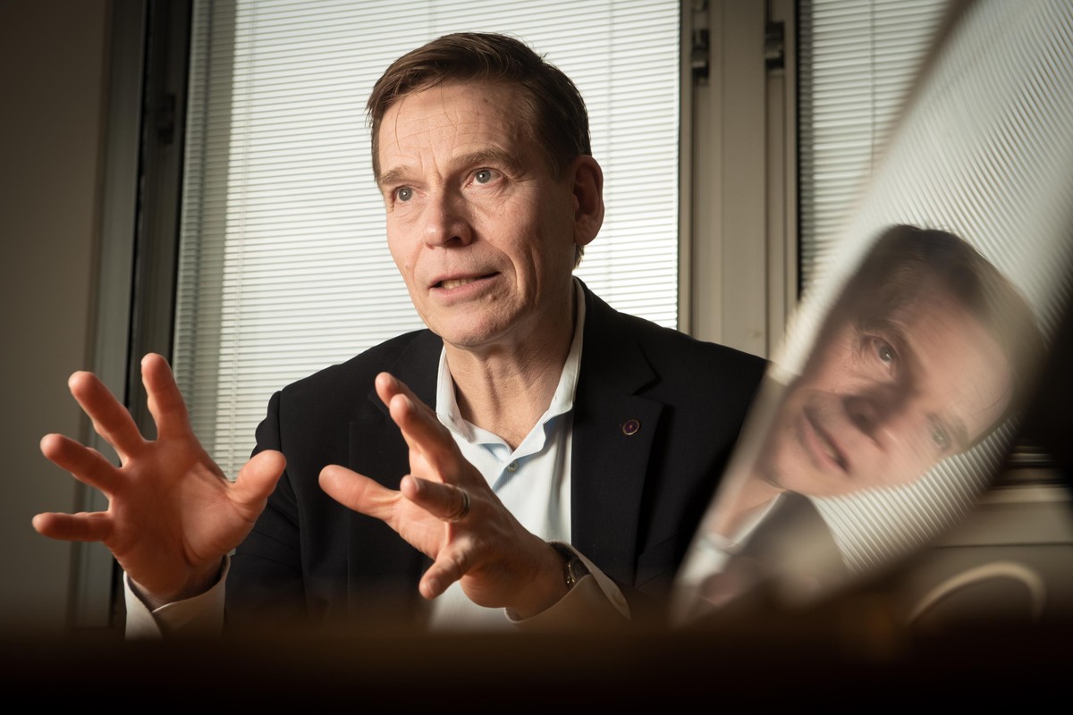 Scania CEO says governments should put price on emissions