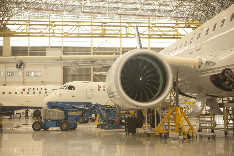 Apollo commits $1.5bn to Embraer’s customers