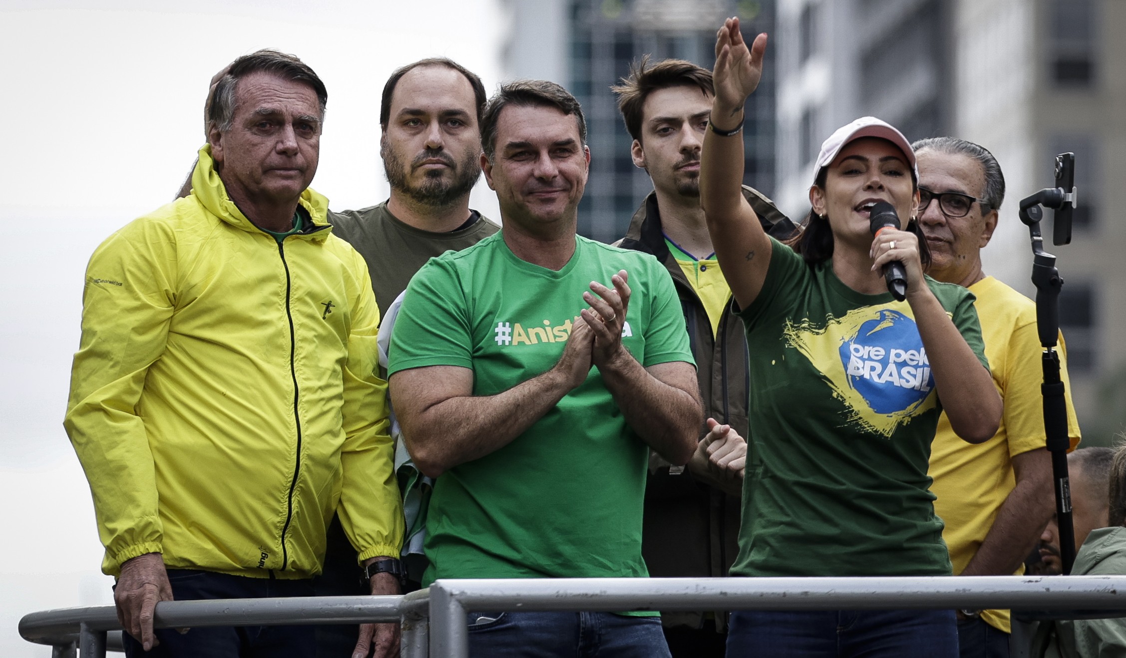 Bolsonaro’s letter fails to ease split over Flávio’s candidacy