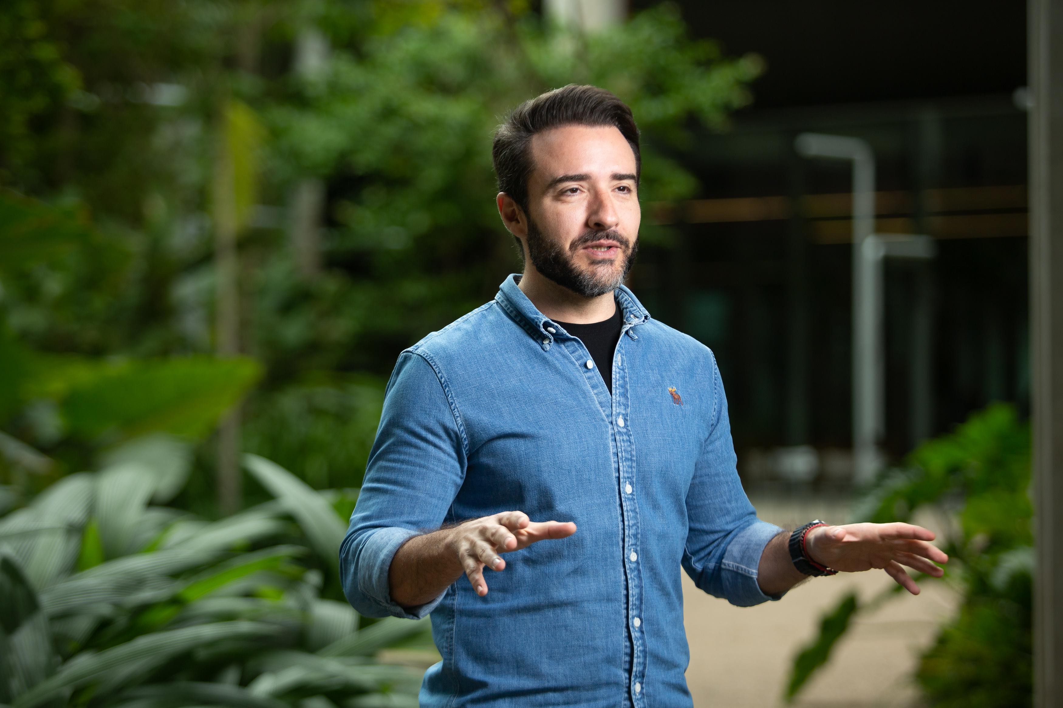 Middle East war clouds outlook for rate cuts