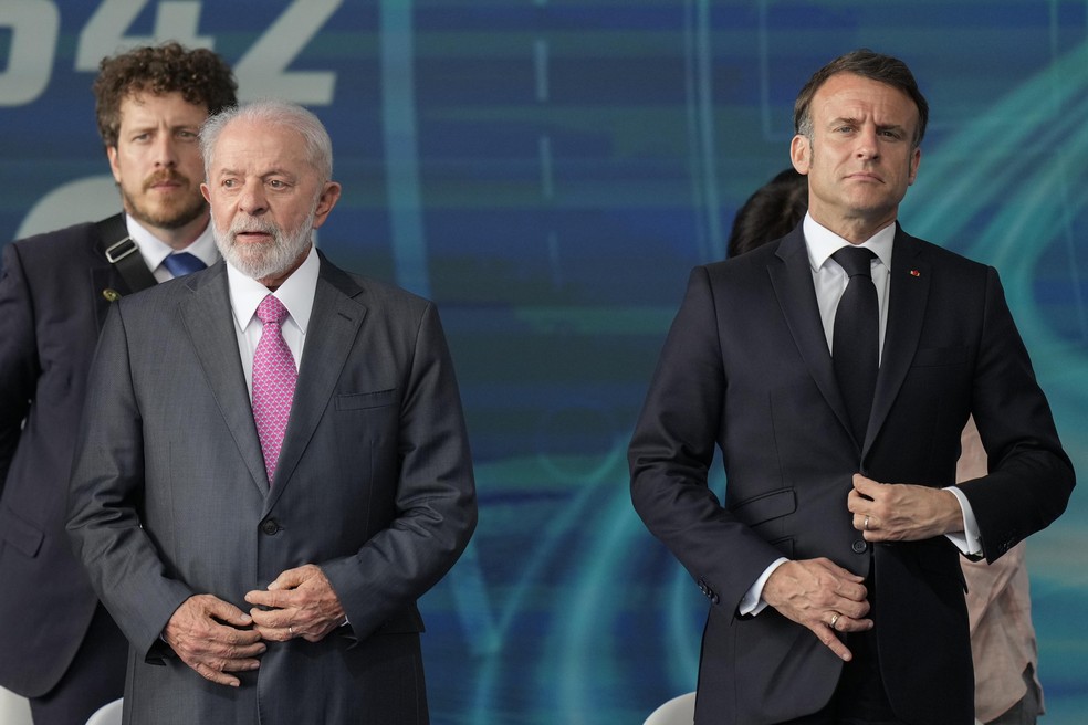 President Luiz Inacio Lula da Silva and Emmanuel Macron — Foto: Silvia Izquierdo/AP
