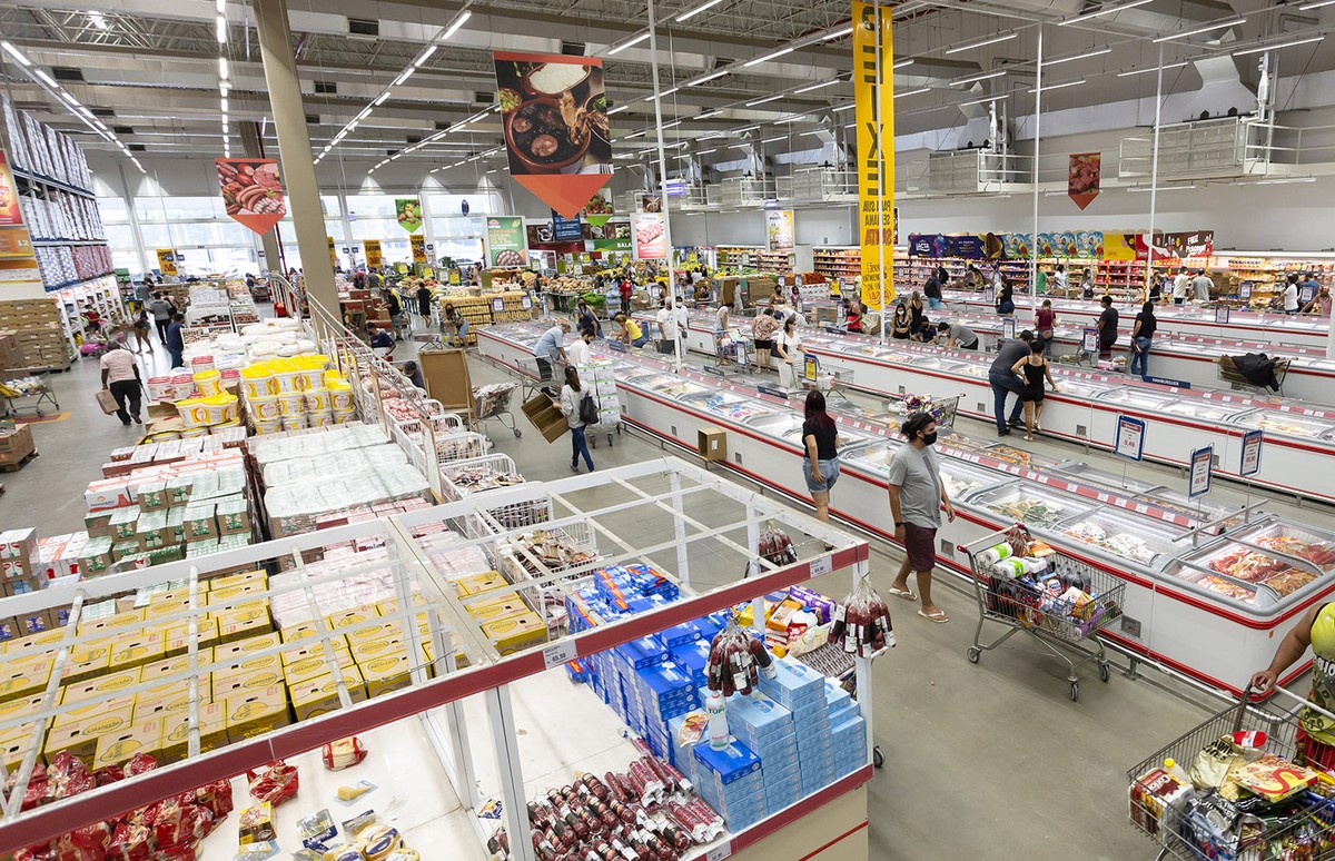 Rising food prices reshape consumer behavior, revive recession habits